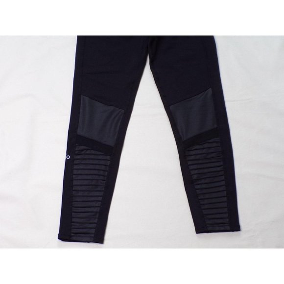 ALO High Waist Moto 7/8 Leggings Black Small $114 - Picture 9 of 10
